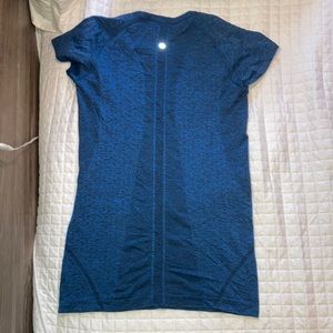 Lululemon shirt